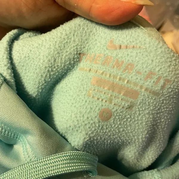 Nike Womens Therma Fit Hoodie - Image 3