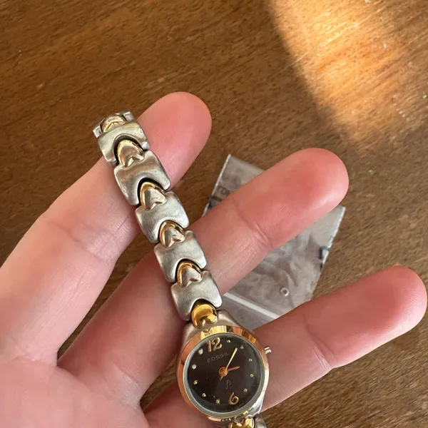 Fossil Gold and Black Watch with Heart Links - Image 5
