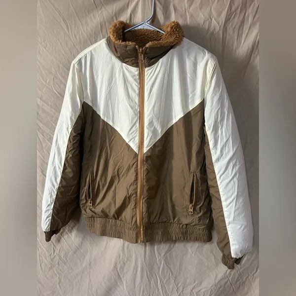 Zyia reversable jacket - Image 3