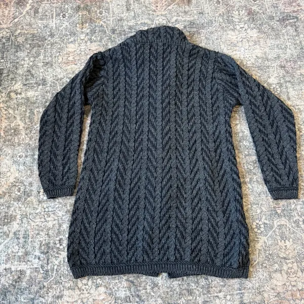 Aran Crafts Ireland 100% Merino Wool Cable Knit Button Cardigan Gray Large - Image 2