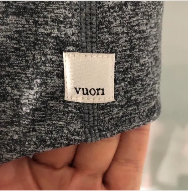Vuori Heather Gray Halo V Neck Bodysuit XL Athletic Athleisure - Image 4
