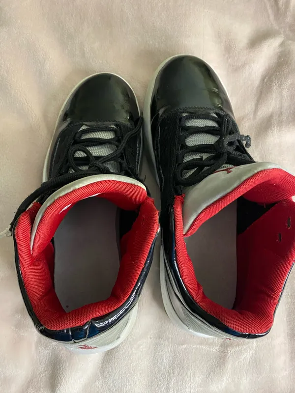 Jordan Max Aura 2 Black/Gym Red-White-Wolf Grey Mens Size 8.5 - Image 6
