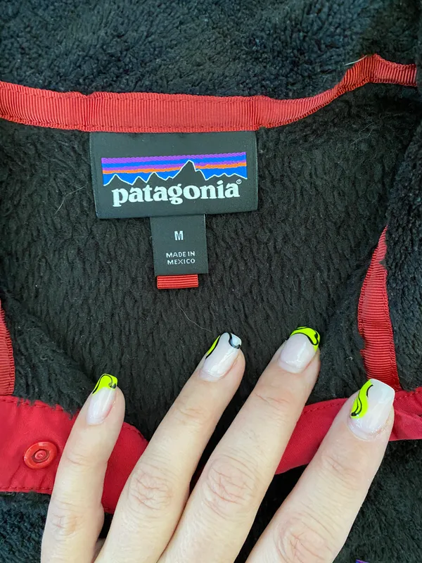 Patagonia Synchilla Black And Red Pullover - Image 2