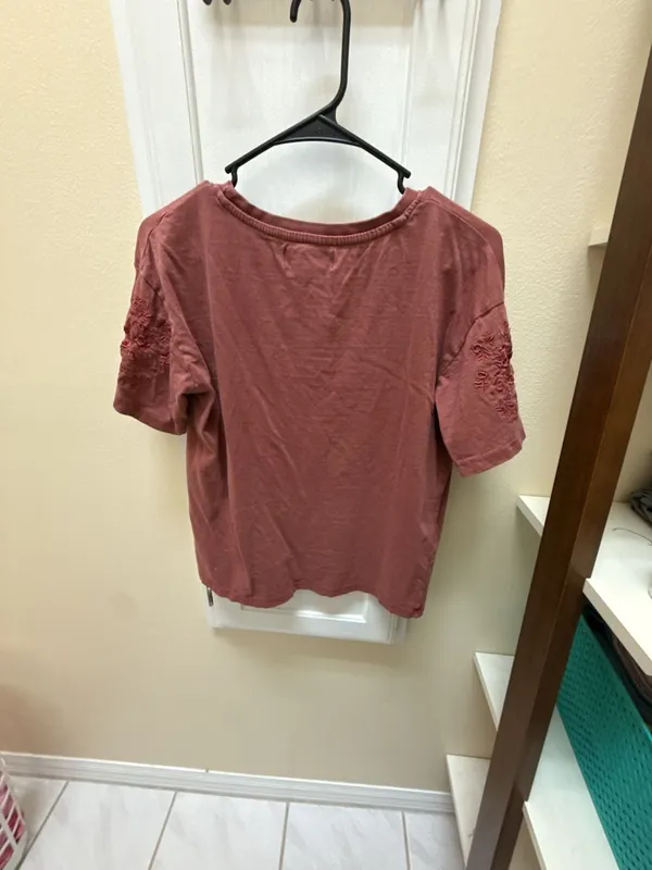 C&C California Sunwashed Mauve Short Sleeve T-Shirt with Embroidered Sleeves - Image 5