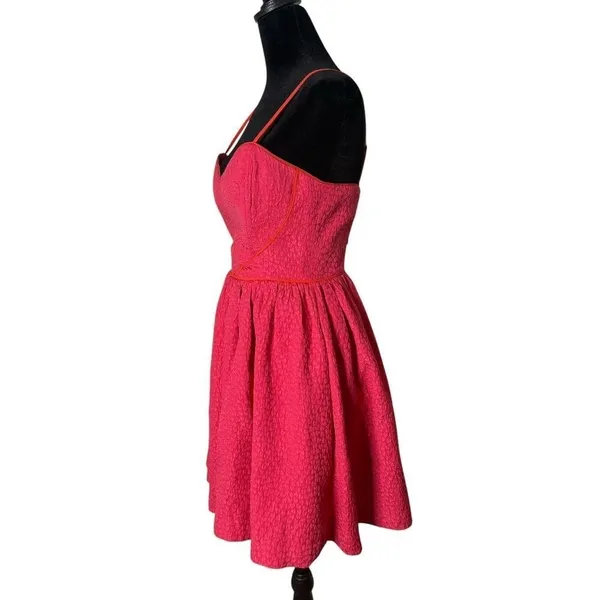 Urban Outfitters Sweetheart Neckline Heart Print Dress Size M Textured Short - Image 6