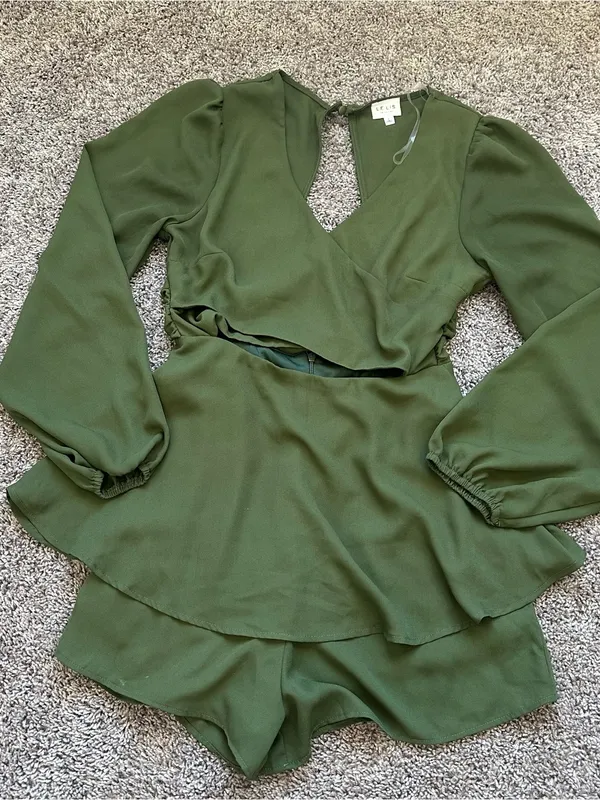 Le Lis Olive Green Long-Sleeve Wrap Romper - Image 2