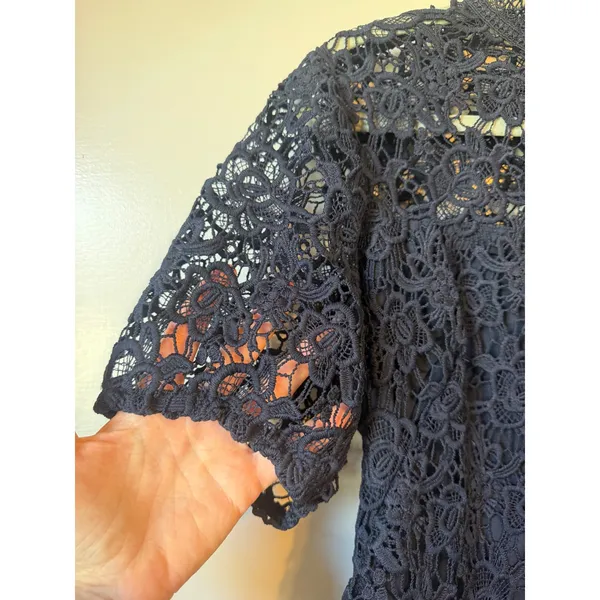 Nanette Lepore Lace Top Womens Size M Navy Blue Mock Neck Zipper Back Coquette - Image 4