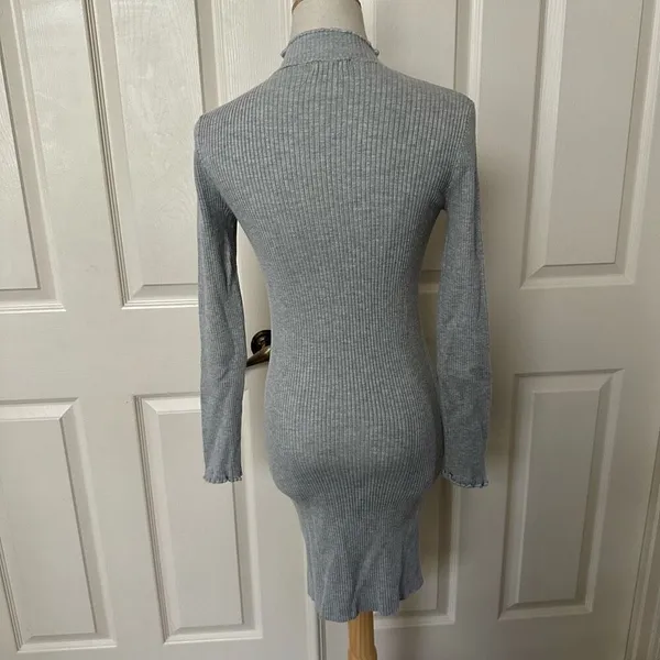 Bershka BSK Girl grey long sleeve bodycon dress - Image 4