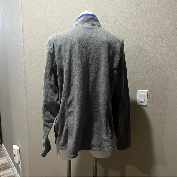 The North Face gray pullover fleece sweatshirt - Image 7
