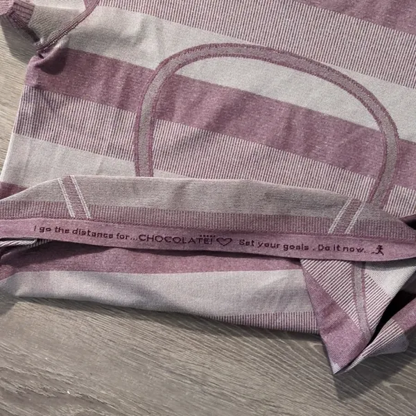 Lululemon Run Swiftly Tech Short Sleeve Heathered Plum Size 12 - Image 4
