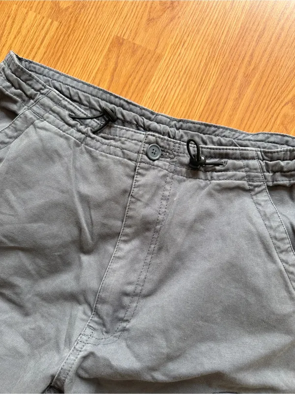 Brandy Melville Jemma Cargo Pants - Utility Style - Image 4