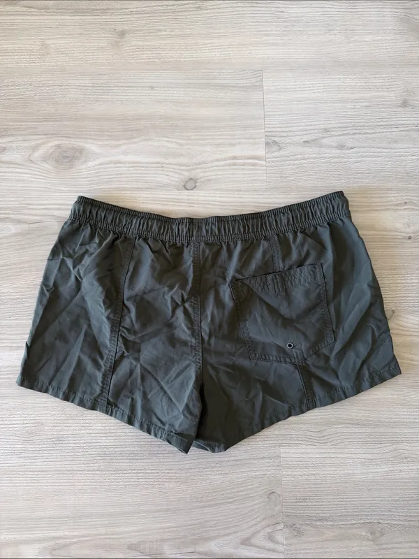 Vuori Women’s Sunwashed Shorts in Oregano - Image 4