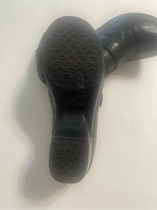 Women’s Dansko Black Leather Clogs with Buckle Size 38/7 - Image 7