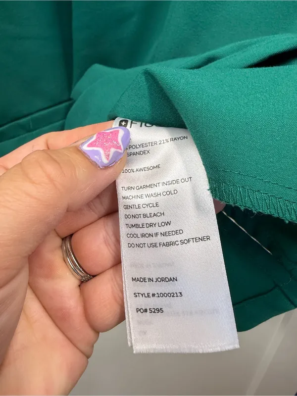 Figs Casma Scrub Top 2 Pocket V-Neck Teal‎ Lagoon Medical Women’s Medium - Image 3