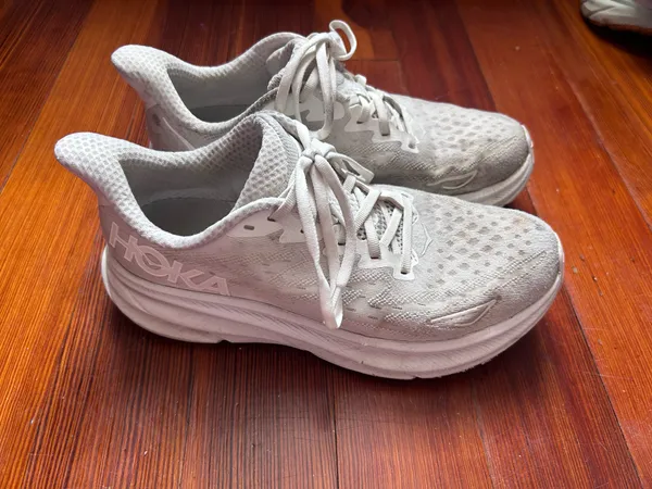 Hoka Clifton 9 Shoes - Image 3