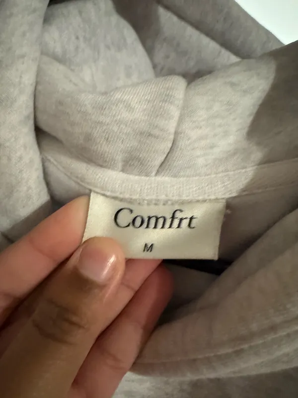 comfrt sweatshirt  - Image 2