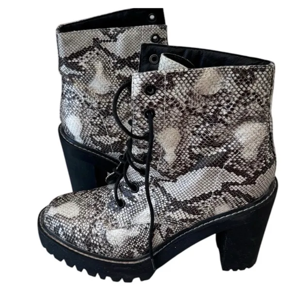 Madden Girl Platform Combat Boots Moto Snakeskin Animal Print Gray Black 10 - Image 3