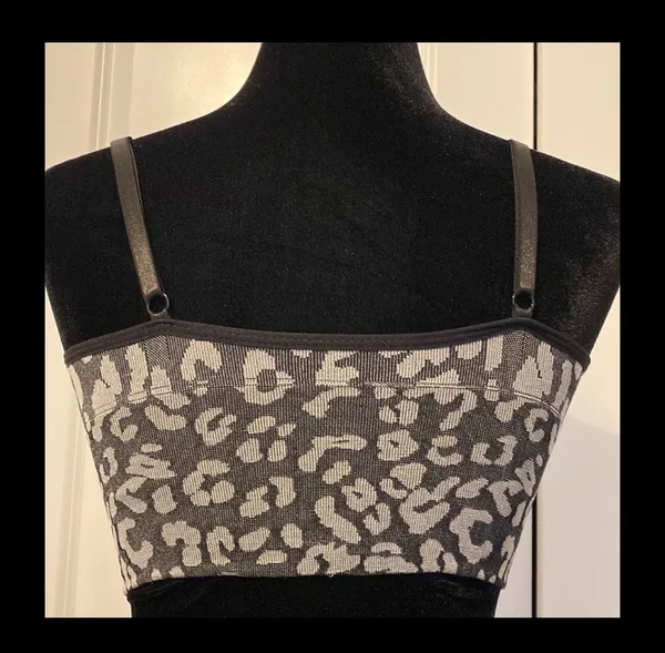 Leopards black and gray sports bra- one size - Image 3