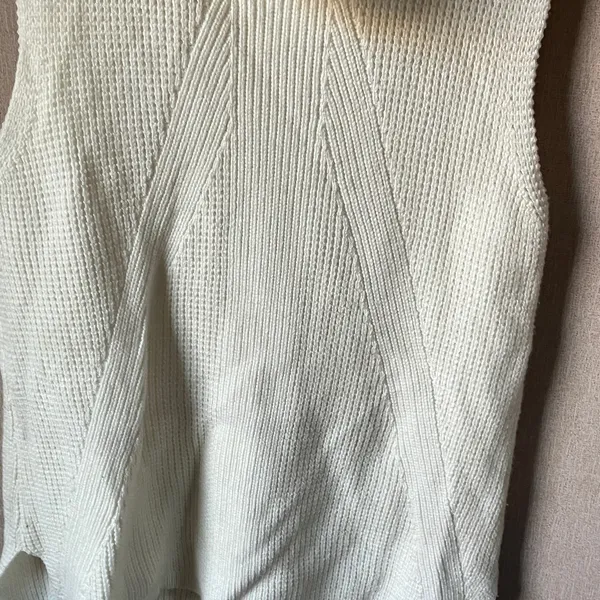 FINAL MARKDOWN White House Black Market Soft Cream cowl neck Sweater medium - Image 6