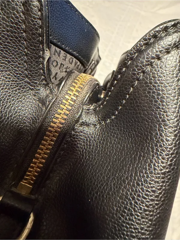 kate spade Black Leather Tote with Gold Hardware NON STRAP. - Image 9