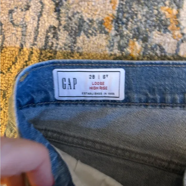 GAP 6 Tall/28 Jeans - Image 3