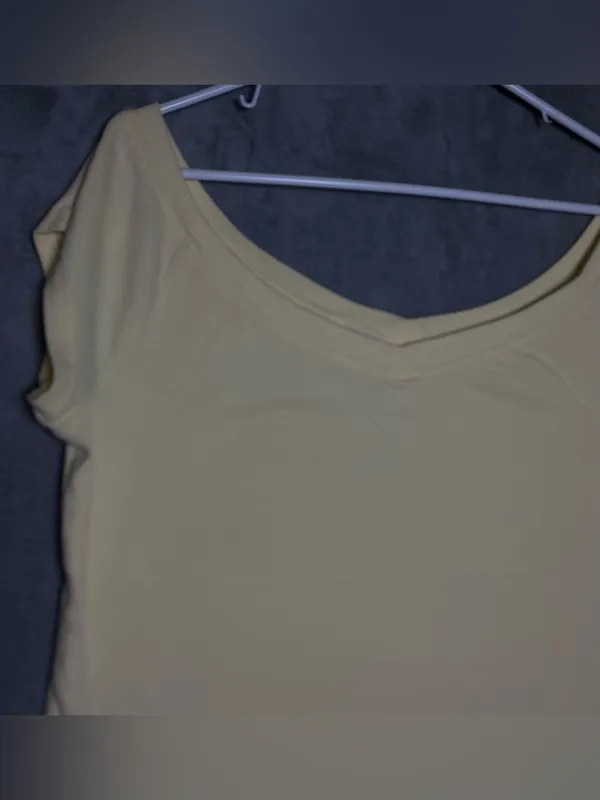 Banana Republic Pale Butter Yellow Scoop Neck Tank size XL‎ basic - Image 3