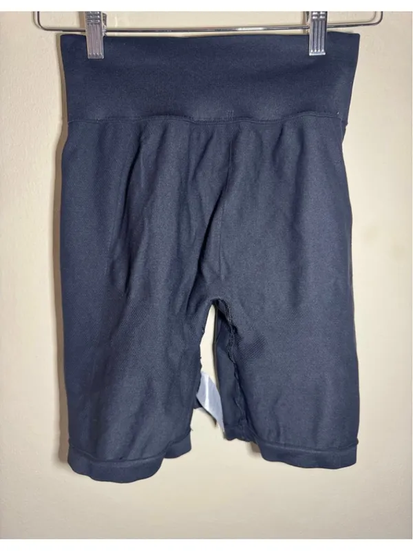 Gymshark Seamless Bike Shorts Size M Black - Image 4