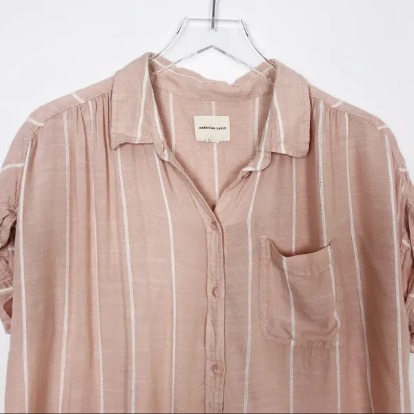 American Eagle Outfitters Pink Button Down Shirt - Image 4