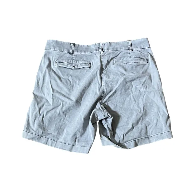 J.Crew Women's Chino Shorts Size 10 Light Gray Cotton Blend - Image 4