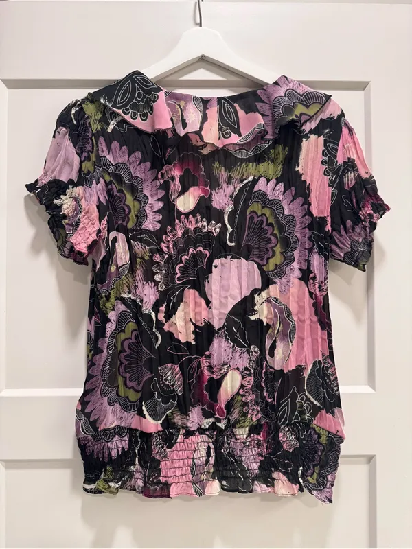 Sunny Leigh Y2K Pleated Floral Blouse - Image 3