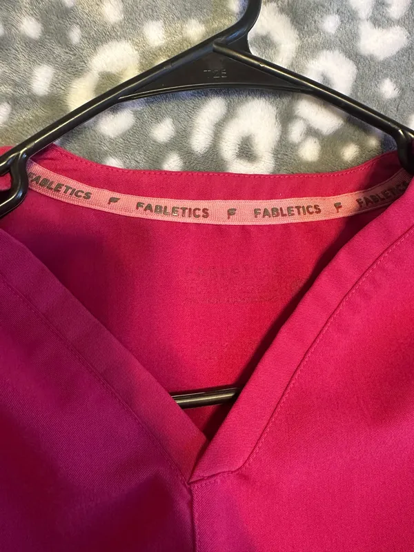 Fabletics Scrubs Set - Image 3
