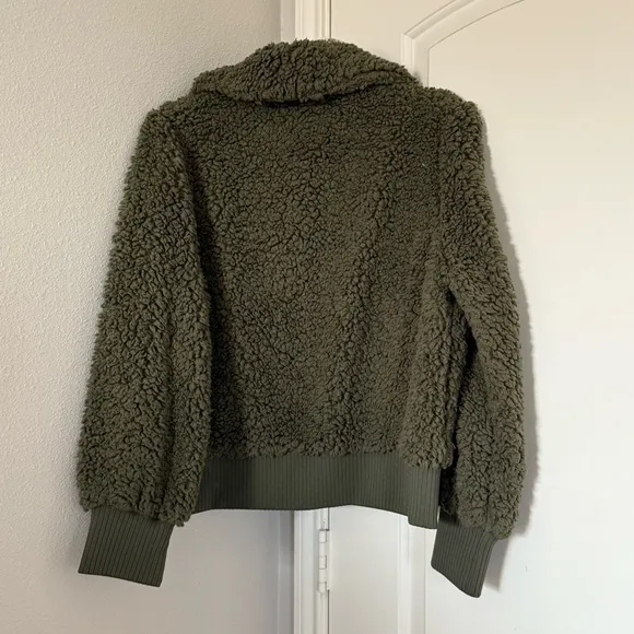 Frye & Co. Green Sherpa Fluffy Jacket Bomber Coat Pockets Zipper Zip-Up Winter - Image 9