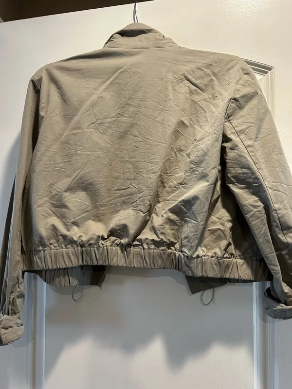 Amazon Cropped Utility Jacket - Image 4