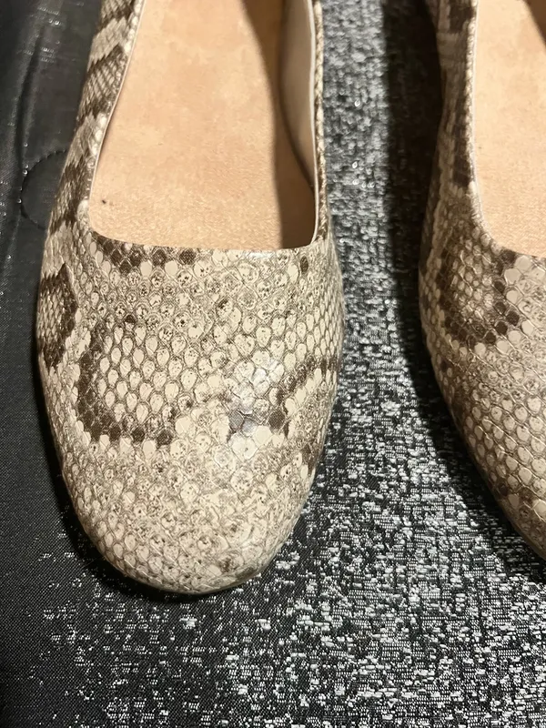 Womens sz9.5 NWOT Dr. Scholl's Wexley Slip On Flats-Taupe/Snake Print. - Image 6