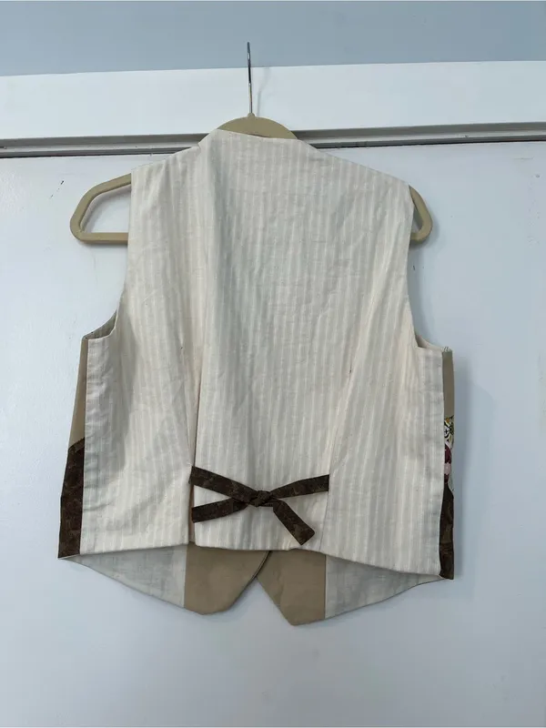 Patchwork V-Neck Vest Brown Tan vintage tan button front women’s medium chicken - Image 2
