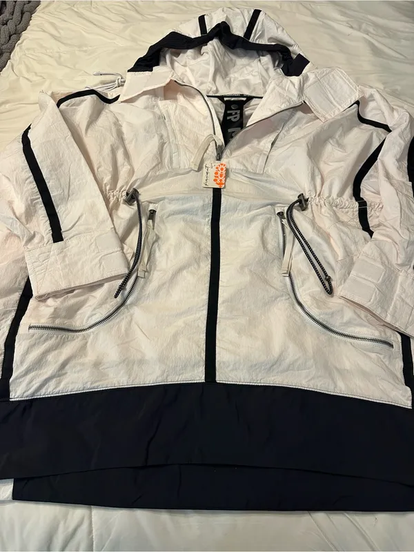 FP Movement by Free People Peace Out Backpack Parachute Parka - NWT - Size M/L - Image 5