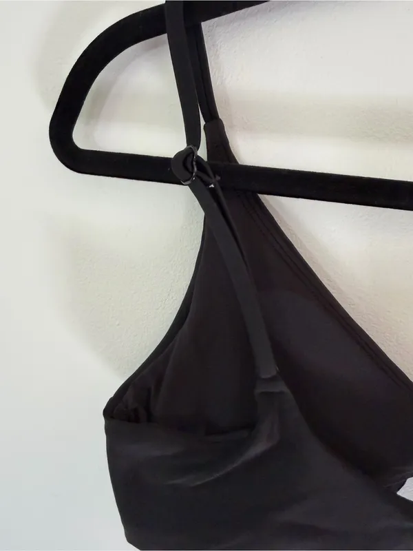 J. Crew Black scoop- V Front Bikini Top Lana classic sculpt M - Image 4