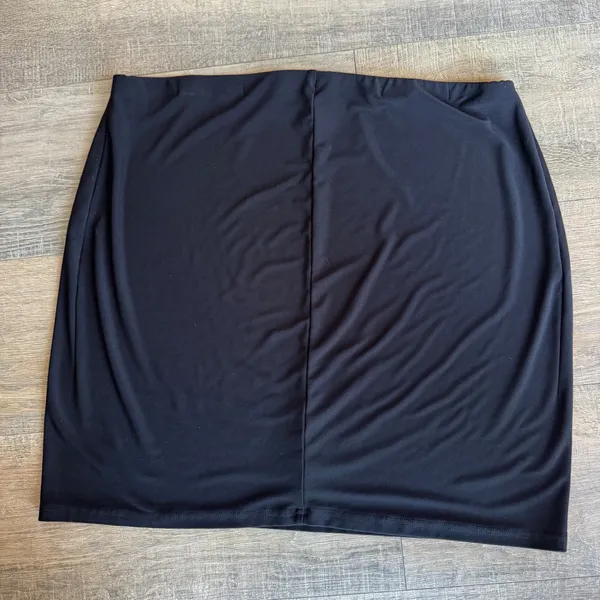 Sympli Black Jersey Knit‎ Mini Skirt Womens Size 16 Made in Canada Stretch Basic - Image 2
