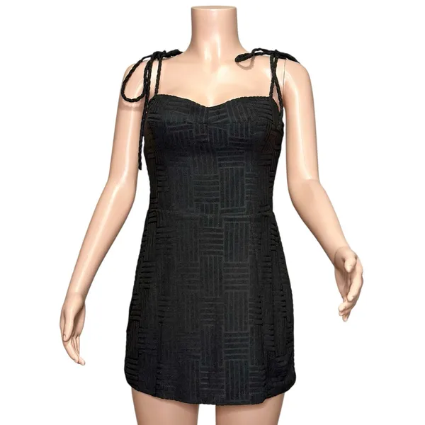 NEW AMANDA UPRICHARD Taylor Skort Romper, Black, Medium - Image 5