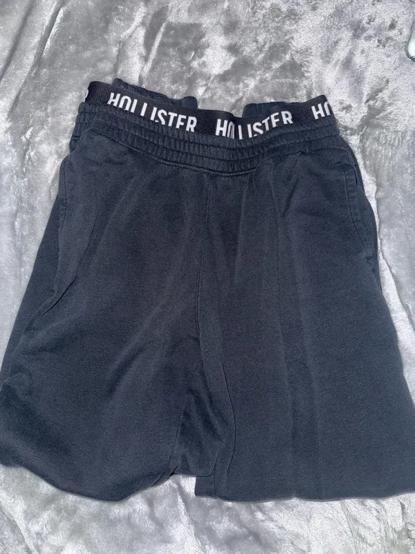 Hollister High-Rise Black Sweatpants - Image 2