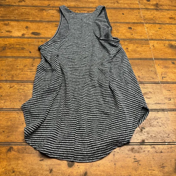 Abercrombie Fitch Striped Racerback Tank Top Women's Size S Black Gray‎ Casual - Image 4