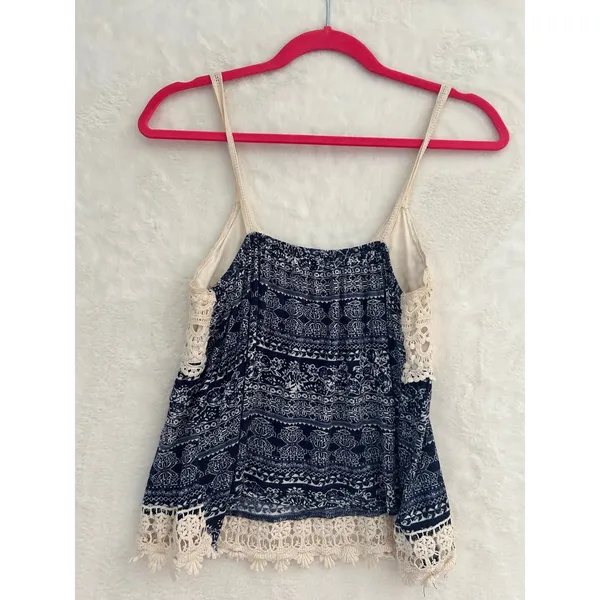 Charlotte‎ Russe Crochet Lace Cami Top Womens Medium Navy Blue Boho Print Tank - Image 3