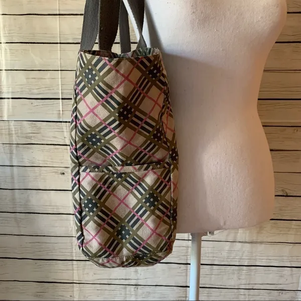 O’NEILL Pink And Gray Plaid Travel/Beach Tote - Image 4