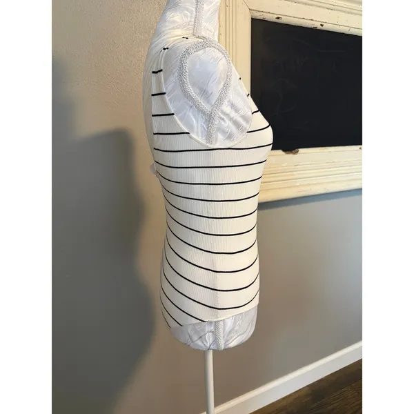 DKNY Seamless Striped Ribbed Tank Bodysuit medium - Image 4