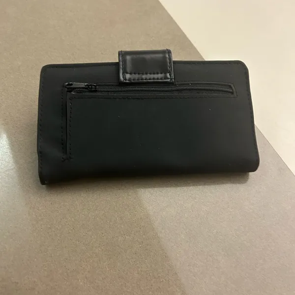 Wallet Elegant Black Wallet with Silver Clasp Great shape!! - Image 6