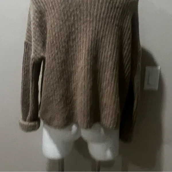 Anthropologie tan knit pullover sweater - Image 6