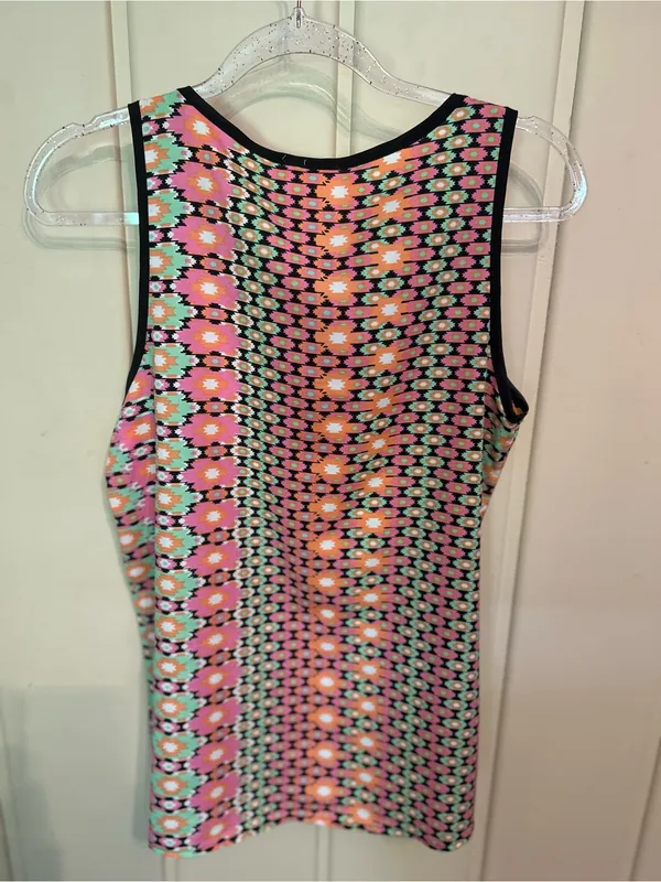 Francesca’s Birdcage Sleeveless Floral Geo Print Tank Top - Black Trim - Image 3