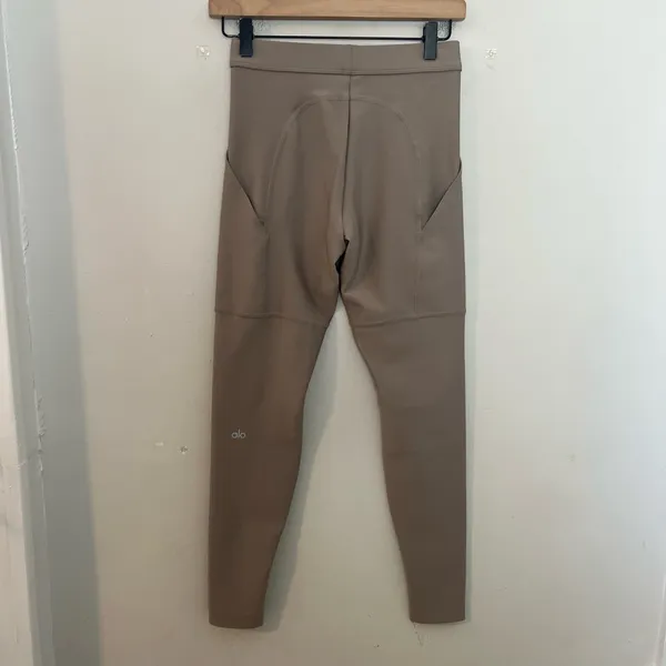 ALO YOGA- High Waist 4 Pocket Utility Legging Taupe Size S - Image 4