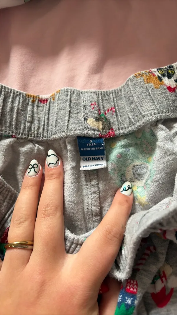 Old Navy Christmas Pajama Pants - Image 3