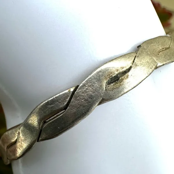 Silver tone braided bangle bracelet - Image 4